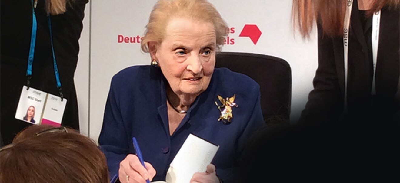 Madeleine Albright Madeleine Albright: "Meister der Propaganda" | finanzen.net