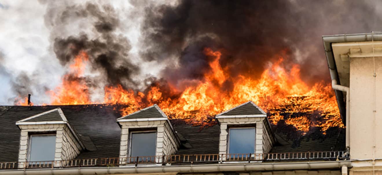 Alternativen zur Heizung: Die Feuerwehr warnt: Teelichtöfen sind "brandgefährlich" Die Feuerwehr warnt: Teelichtöfen sind "brandgefährlich" | finanzen.net