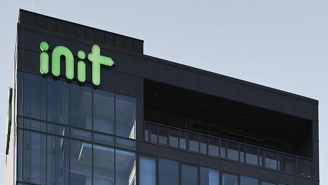 init: Erneute Bestätigung der positiven Aussichten init: Erneute Bestätigung der positiven Aussichten | finanzen.net