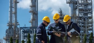 Überangebot spricht für niedrigeren Ölpreis