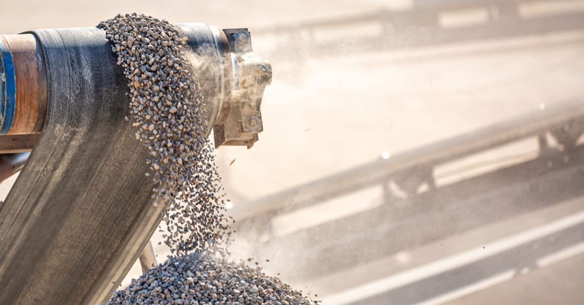 Knife River Holding (KNF) im Pivotal-Point-Check: Baustoff-Spezialist überzeugt mit EBITDA-Explosion und Rekord-Backlog von über 1 Mrd. USD!