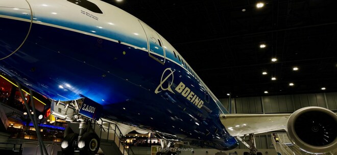 Ende der mehrjährigen Konsolidierung: Die Entlastung im Indien-Unglück, ein Großauftrag der US-Regierung und Analystensupport treiben die Aktie des Flugzeugbauers Boeing weiter an.