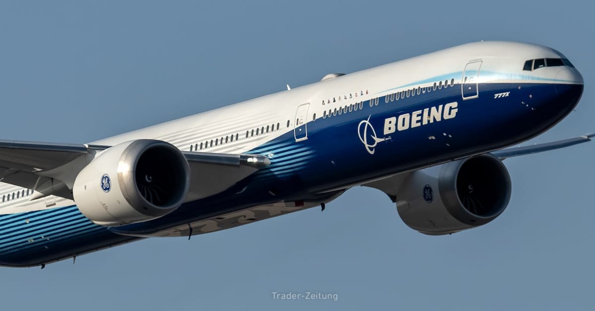 Boeing sammelt Milliardenaufträge ein – Defense-Geschäft zieht wieder an. 2026 soll es mehr Auslieferungen und einen positiven Free Cashflow geben.