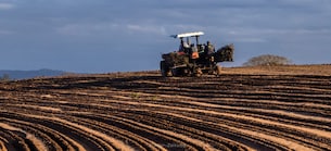 Aktien on Fire: Valmont Industries profitiert von der Modernisierung der Stromnetze — Aktie mit Ausbruch auf Allzeithoch!