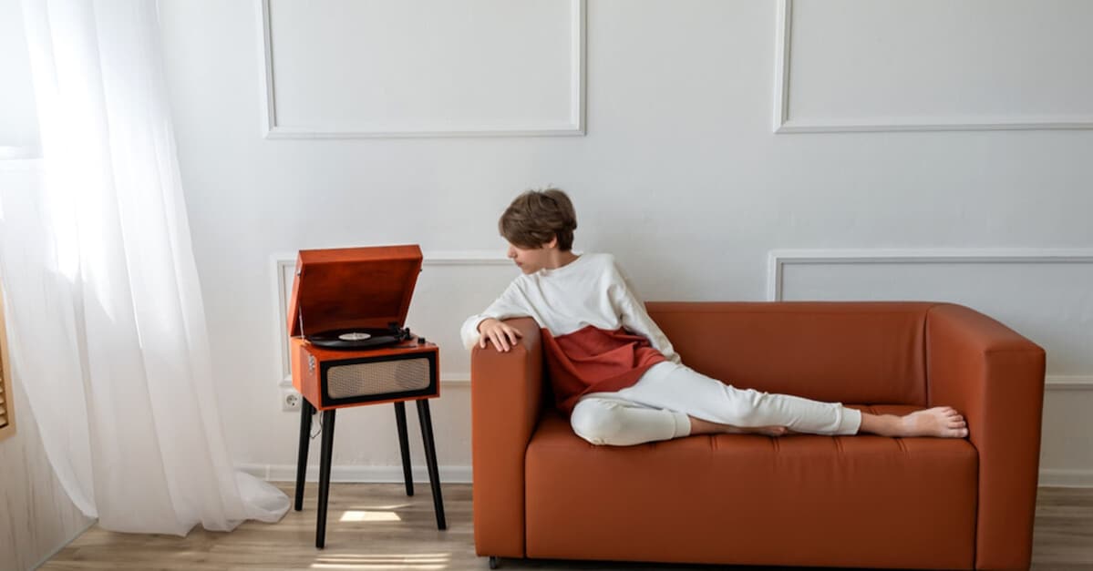 Pivotal-Point Nachverfolgung Lay-Z-Boy (LZB): Einzelhandelsstrategie des Möbelherstellers trägt Früchte - 4 % mehr Bestellungen und Ausweitung auf 220 eigene Standorte!