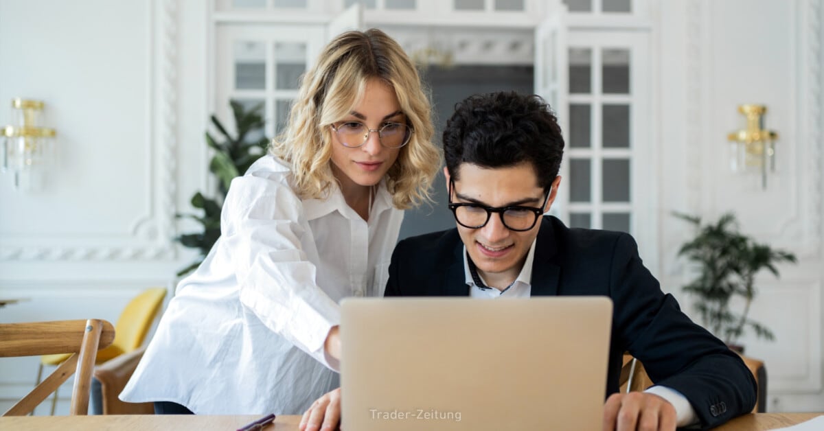 Computacenter: Diese Tech-Aktie pulverisiert alle Erwartungen - warum der KI-Boom jetzt erst richtig zündet!