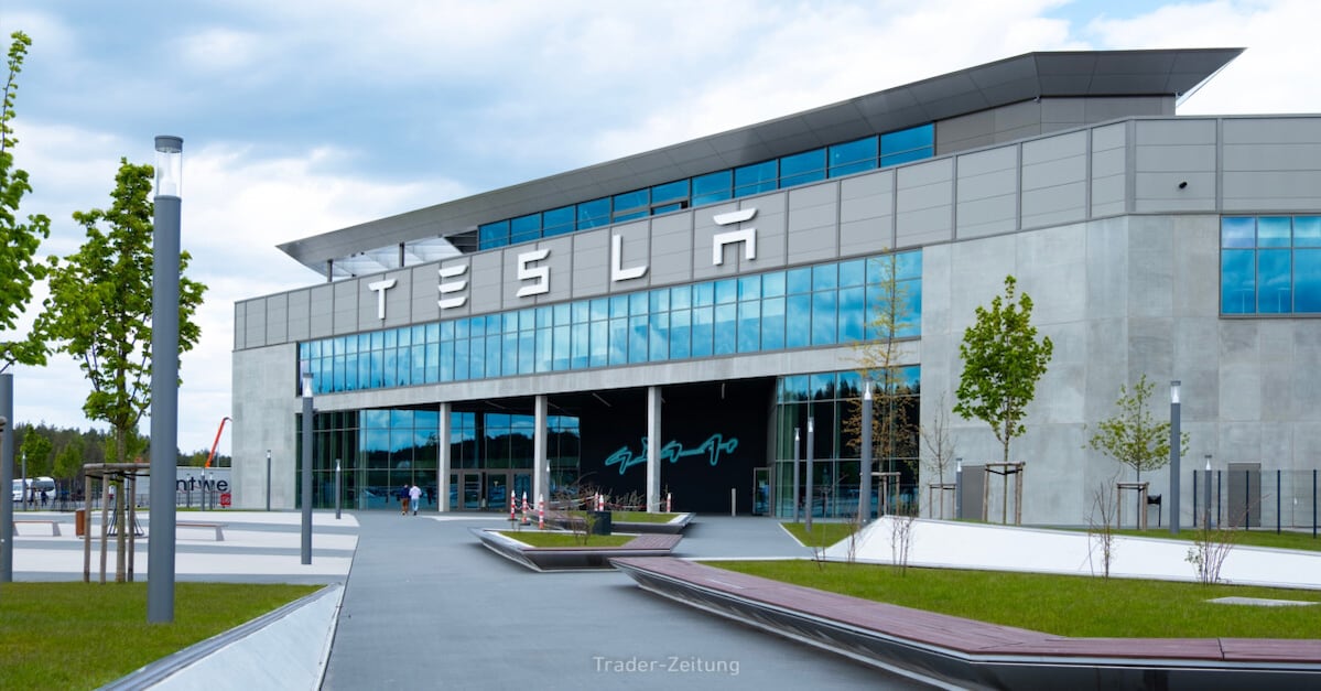 Tesla: Massive 100-Gigawatt-Solarfertigung in den USA bis zum Jahr 2028 geplant!
