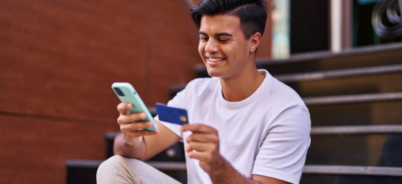 Kreditkarten: Fluch oder Segen für Ihren Schufa-Score? | finanzen.net