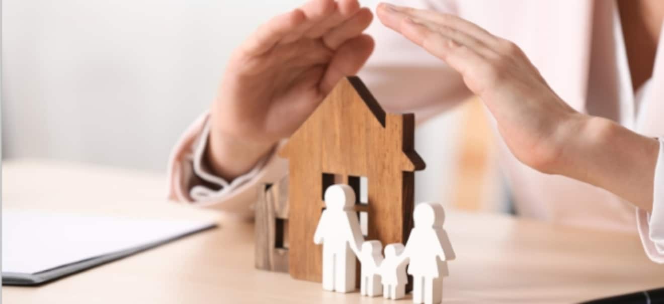 Eine große Verantwortung: Auf welche Versicherungen Vermieter nicht verzichten sollten Unverzichtbare Versicherungen für Vermieter: Diese Policen sind für Immobilienbesitzer ein Muss | finanzen.net