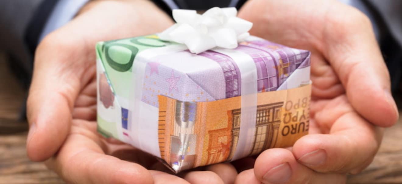 Rekord: Vier Milliarden für den Staat - Die größte Erbschaftssteuer in Deutschlands Geschichte Vier Milliarden Euro für den Staat! Familiendrama führt zu größter Erbschaftsteuer aller Zeiten | finanzen.net