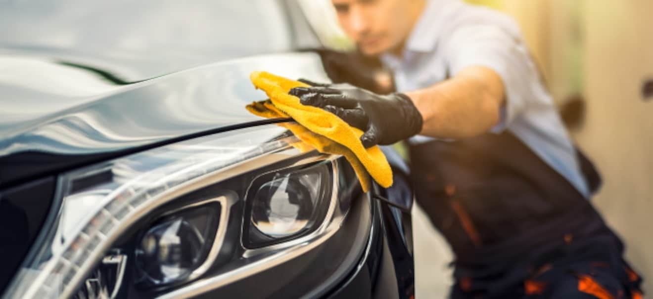 Werkstatt-Rechnung im Vergleich: Wer zahlt bei der Inspektion weniger - E-Auto oder Verbrenner? | finanzen.net