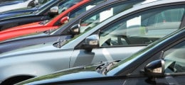 : Российский авторынок упал ниже дна