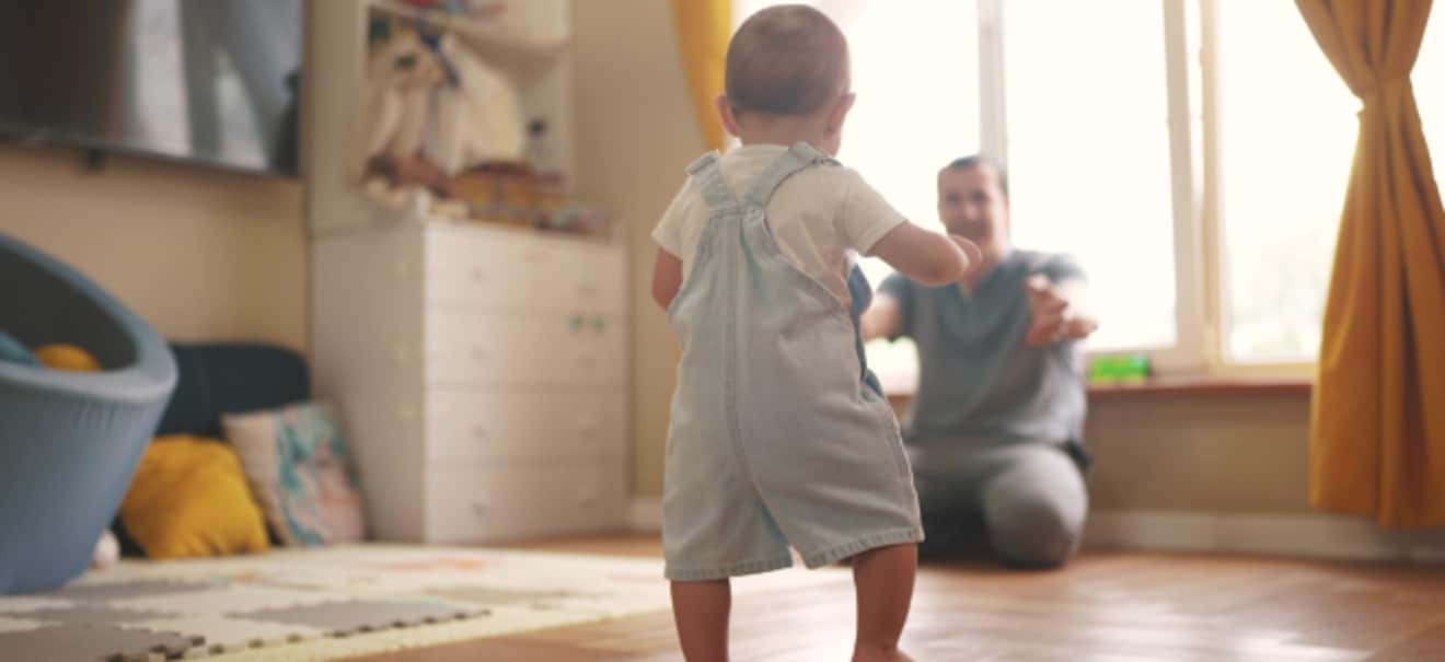 Enkel da, Geld weg? Warum Eltern für studierende Kinder trotzdem weiter zahlen müssen! | finanzen.net