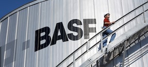 Erholung eingeleitet: BASF-Aktie stabilisiert sich trotz kräftiger Kurszielsenkung wieder - Was den Kurs treibt