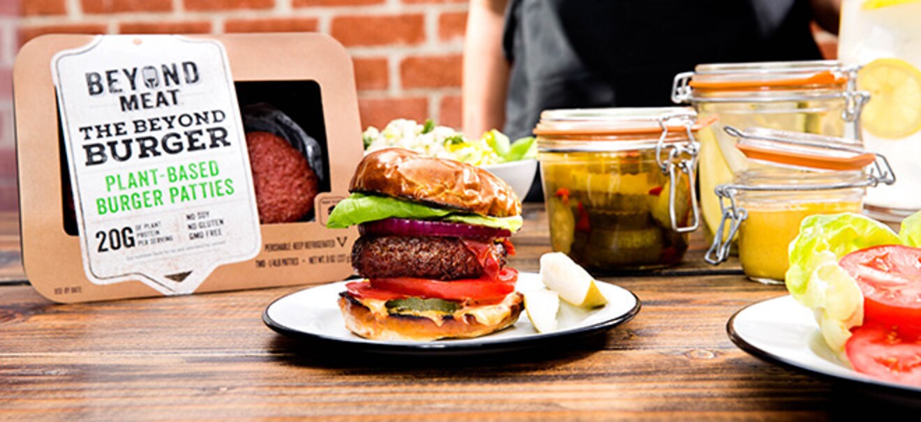 Lewis Hamilton investiert in fleischlose Burger-Kette Neat Burger | finanzen.net