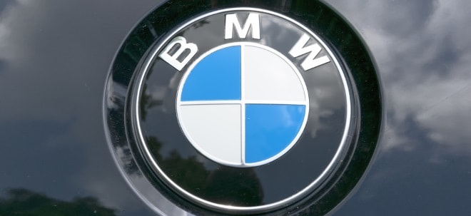 BMW-Aktie knapp im Minus: Vorstand mit Gedankenspiel - Autobahn-Spur nur für E-Autos | finanzen.net