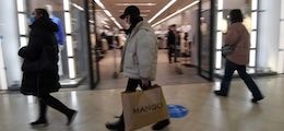 В России на 20% взлетят цены на одежду 1 clothes retail tradecenter1253