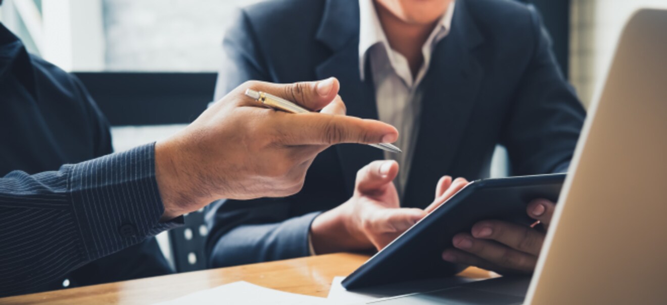 Sparbrief und Finanzberater im Vergleich: Die optimale Anlagestrategie für Ihre finanzielle Zukunft! | finanzen.net