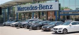 Mercedes-Benz-Aktie in Rot: UBS senkt Mercedes-Benz auf 'Neutral' - Barclays senkt auf 'Underweight'