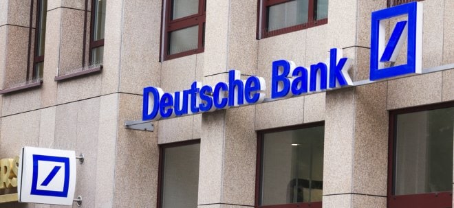 Deutsche Bank-Aktie tiefer: Deutsche-Bank-Chef will Reformen für Wachstum - Kein Interesse an Commerzbank