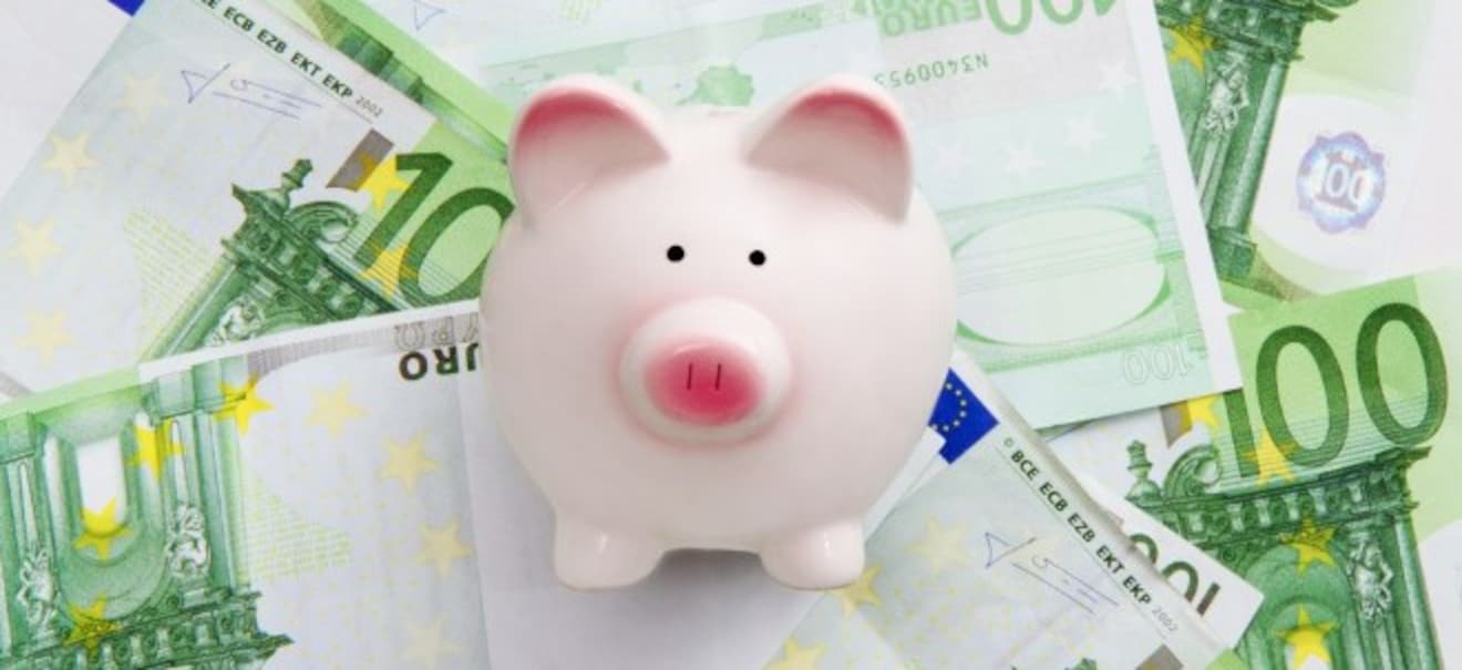 Bargeld: Ein Hunderter im Portemonnaie | finanzen.net