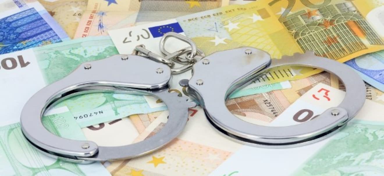 Prominente Fälle: Bekannte Gesichter der Wirtschaftskriminalität Wirtschaftskriminalität: Bekannte Gesichter und Fälle | finanzen.net