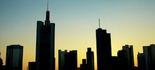 10 vor 9: Freitagshandel an der Börse: 10 wichtige Fakten