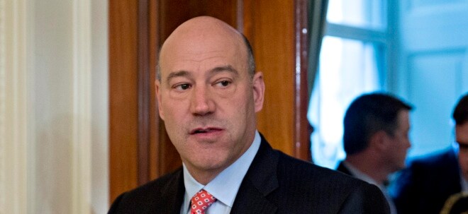 Banker wird Berater: Goldman Sachs versüßt Trumps neuem Wirtschaftsberater den Abschied mit Millionen Goldman Sachs versüßt Trumps neuem Wirtschaftsberater den Abschied mit Millionen | finanzen.net