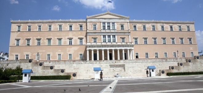 Nach erbitterten Debatten: Athen stimmt weiteren Reformen zu Athen stimmt weiteren Reformen zu | finanzen.net