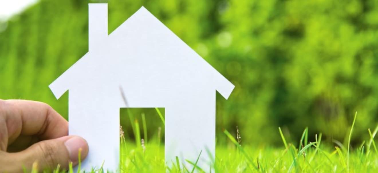 Passivhäuser & Co.: Klimafreundliches Wohnen - diese Varianten stehen zur Verfügung Optionen für klimafreundliches Wohnen: So wird das eigene Zuhause energieeffizienter | finanzen.net