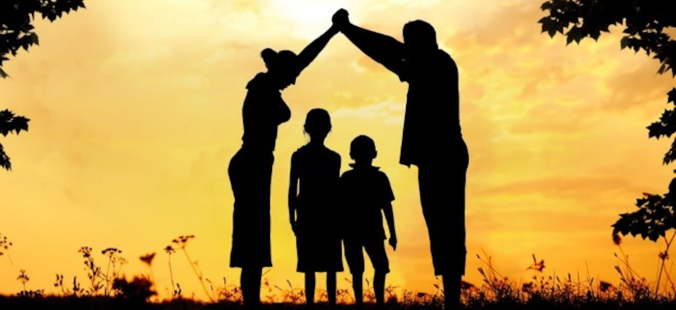 Besitzverhältnisse klären: So sollten Paare beim Erwerb einer gemeinsamen Immobilie vorgehen Gemeinsam zum Eigenheim: Der Immobilien-Leitfaden für Paare | finanzen.net