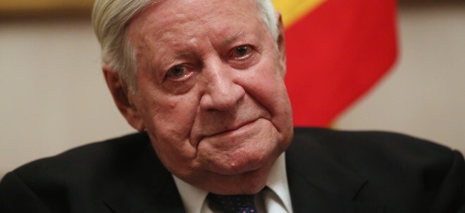 Altkanzler verstorben: Helmut Schmidt im Alter von 96 Jahren gestorben Helmut Schmidt im Alter von 96 Jahren gestorben | finanzen.net