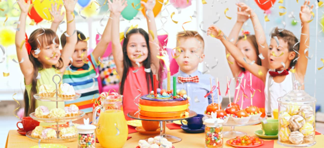 Geld sparen: So kann man am Kindergeburtstag Geld sparen Kindergeburtstage ohne teure Überraschungen: Mit diesen Tipps die perfekte Party für Ihr Kind planen! | finanzen.net