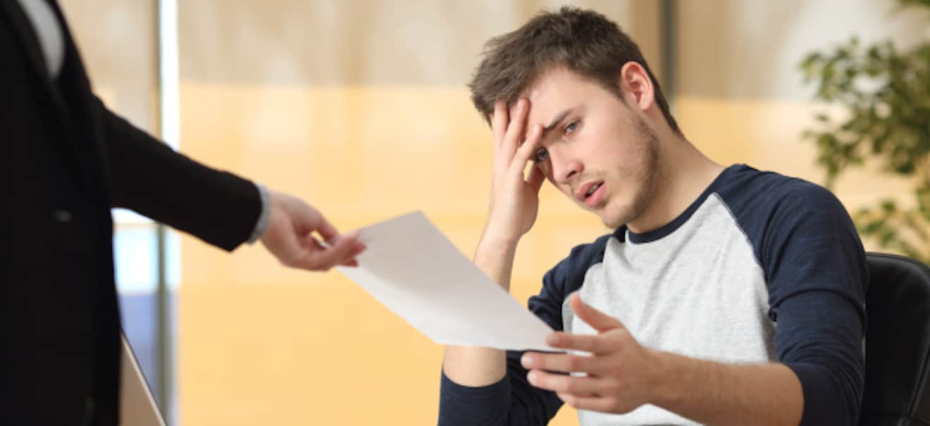 Abmahnung am Arbeitsplatz: Wann die "Gelbe Karte" wirklich gefährlich wird | finanzen.net