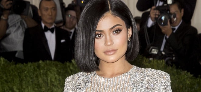 Zuckerberg aufgepasst: Kylie Jenner bald jüngste Self-Made-Milliardärin der Welt | finanzen.net