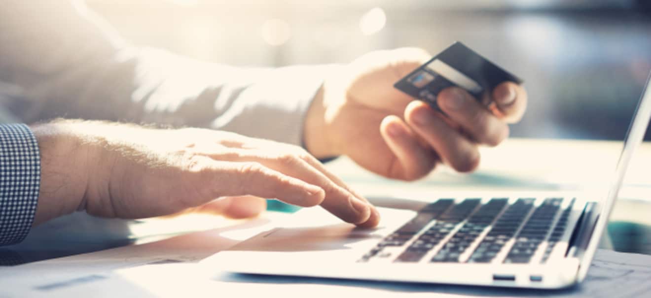 Automatische Überwachung: Achtung Meldepflicht: Warum Bankkunden den Verwendungszweck bei Überweisungen ernst nehmen sollten Von "Schutzgeld" bis "Sexuelle Gefälligkeiten": Darum verstehen Banken bei Überweisungen keinen Spaß | finanzen.net