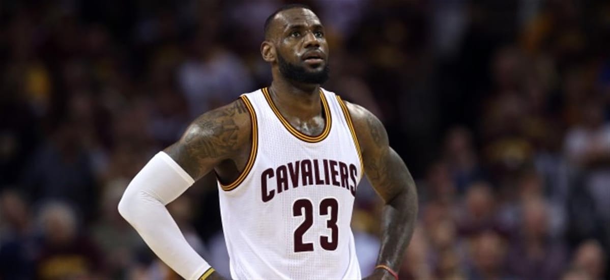 1000 Dollar pro Buchstabe: Goldgrube Twitter - Lebron James twittert sich reich Goldgrube Twitter - Lebron James twittert sich reich | finanzen.net
