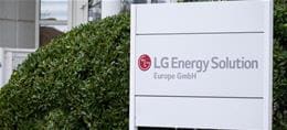 LG Energy Solution-Aktie in Rot: Übernahme von Stellantis-Anteilen an NextStar Energy