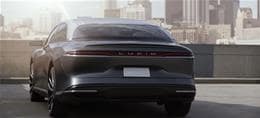 Lucid-Aktie mit Kurssprung: Lucid, Nuro und Uber kooperieren für autonomes Robotaxi-Programm - Tesla-Aktie verliert