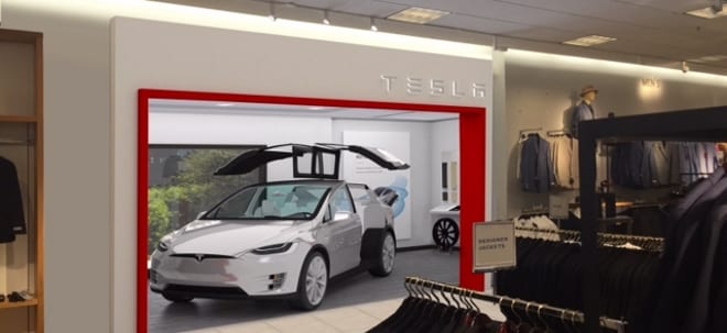 Teslas Model X kann man bald im Kaufhaus kaufen | finanzen.net