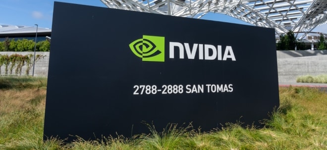 NASDAQ-Titel NVIDIA-Aktie überbewertet? Experte warnt vor großem Problem | finanzen.net