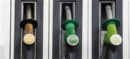 Ölpreis-Absturz: Tankstellenpreise fallen nur zögerlich