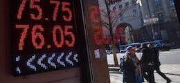Рубль резко подорожал на заявлении Шойгу об отводе войск от границ 1 ruble dollar kurs12736