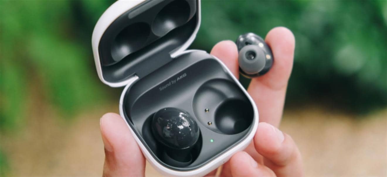 Verschiedene Hersteller: Kompatibilität & Co. im Fokus: In-Ear Kopfhörer im Test - welche sind die besten? In-Ear Kopfhörer im Test: Diese Modelle sind am besten mit Smartphones anderer Hersteller kompatibel | finanzen.net