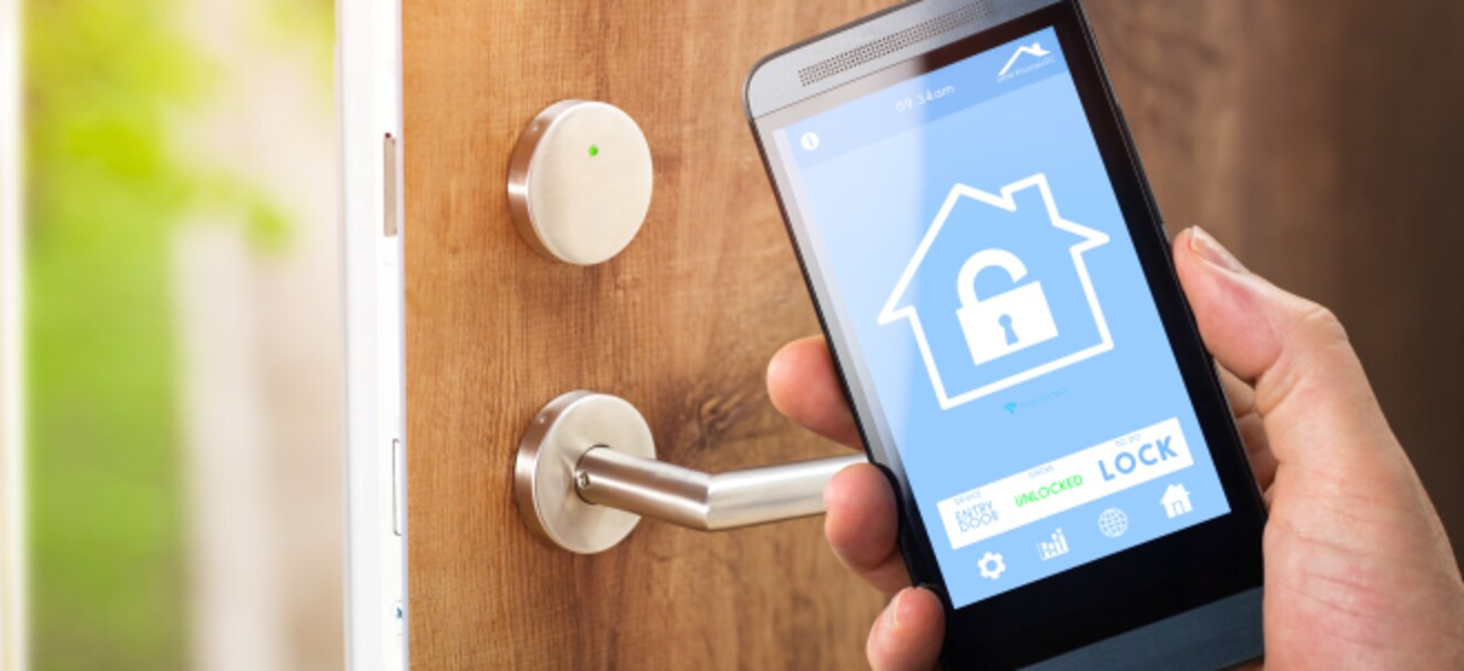 BSI warnt: Smartes Türschloss von ABUS ist Einfallstor für Kriminelle | finanzen.net