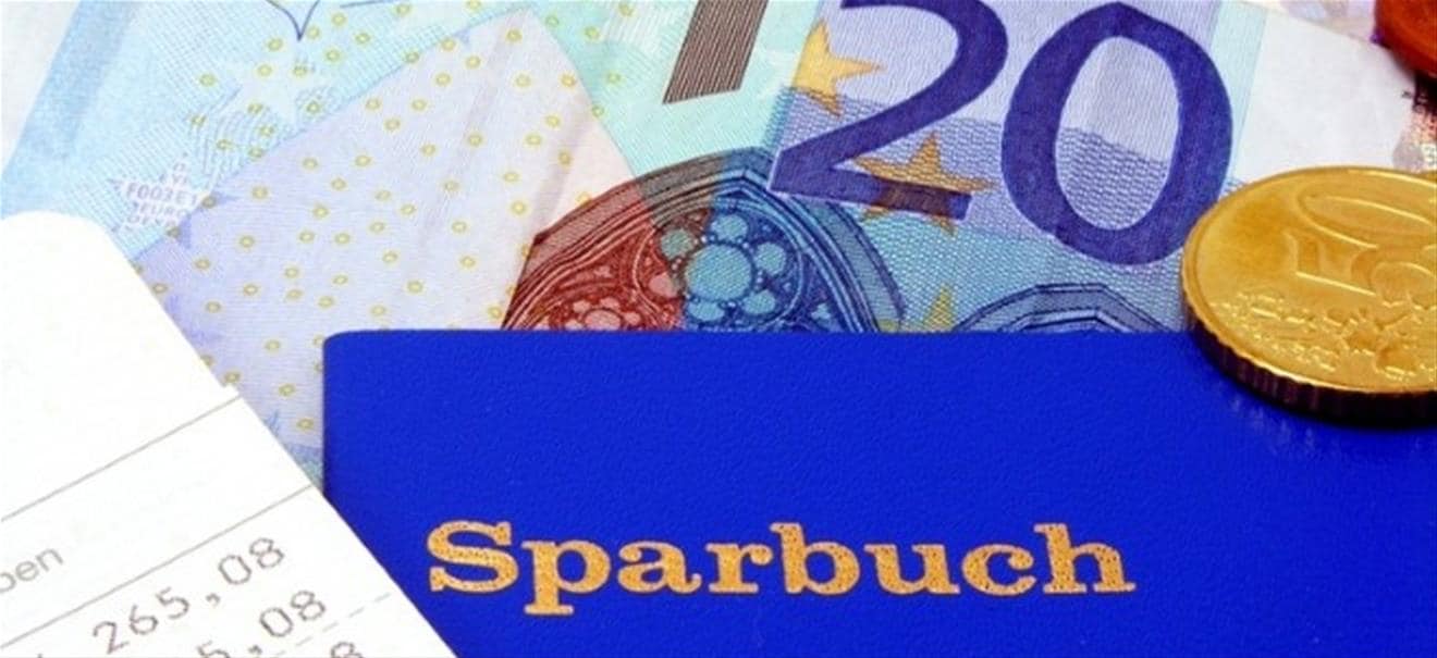 Sparbuch eigenhändig gelocht: Ist der Anspruch auf Auszahlung damit verspielt? | finanzen.net