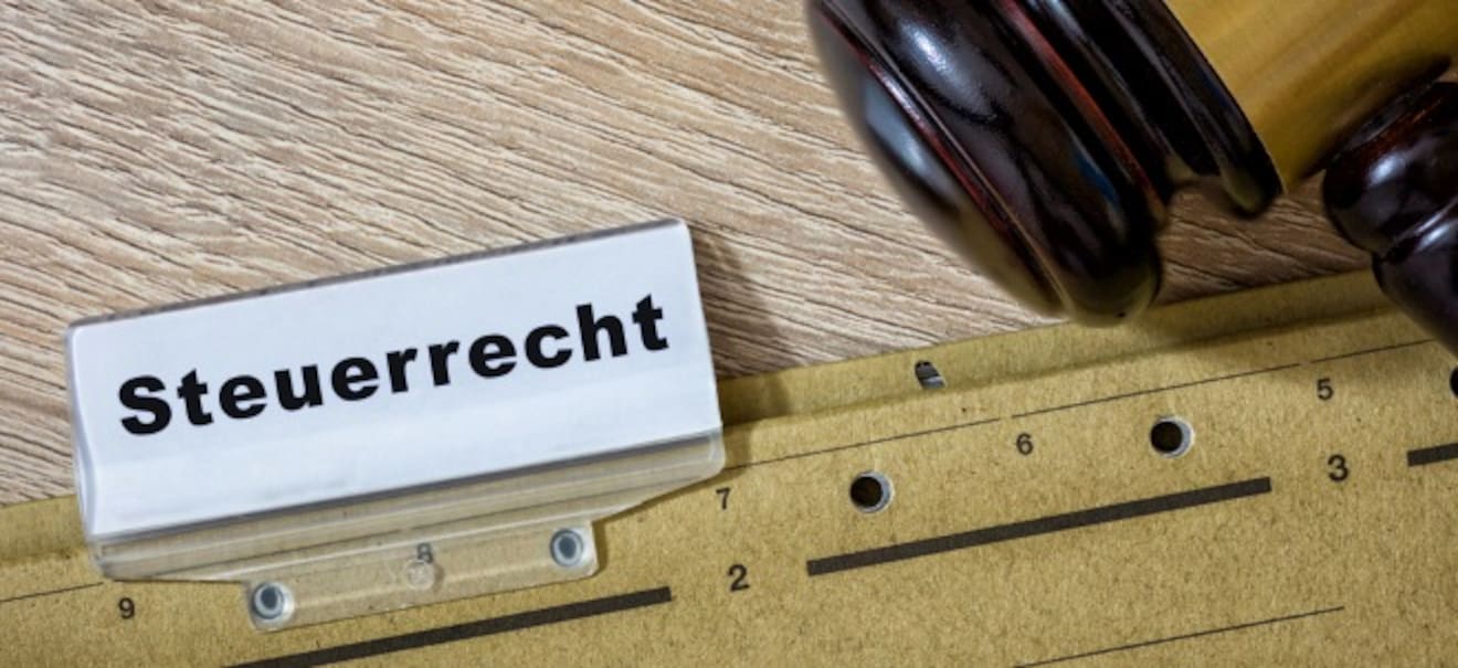 Fachkundige Hilfe: Das lässt sich bei Immobilien von der Steuer absetzen Steuerabzüge für Immobilien: Diese Punkte bringen in der Steuererklärung bares Geld | finanzen.net