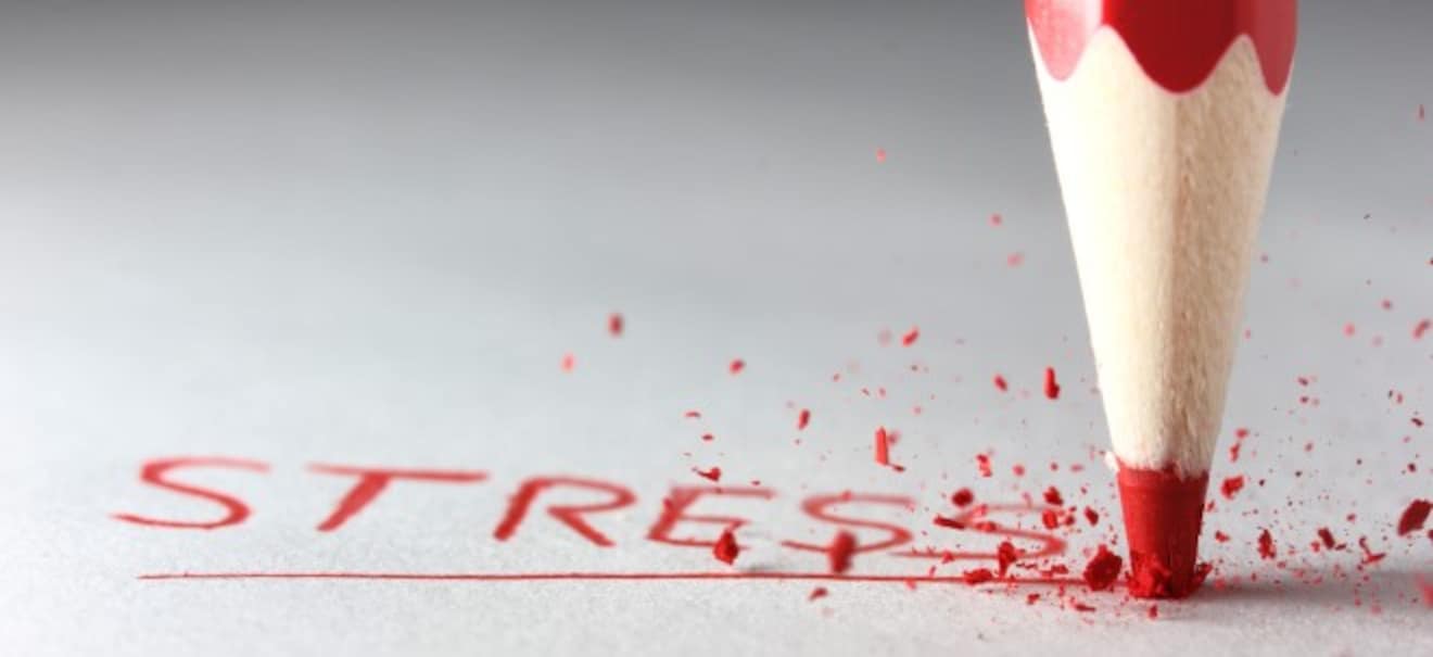 Jobfrust: Umfrage deckt auf: Fast jeder zweite hasst seinen Job Job-Frust auf Rekordniveau: Warum fast jeder Zweite seinen Beruf hasst | finanzen.net