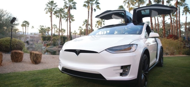 Inszenierung: Tesla-Ingenieur gibt vor Gericht zu: Beim Autopilot-Video wurde geschummelt | Nachricht | finanzen.net