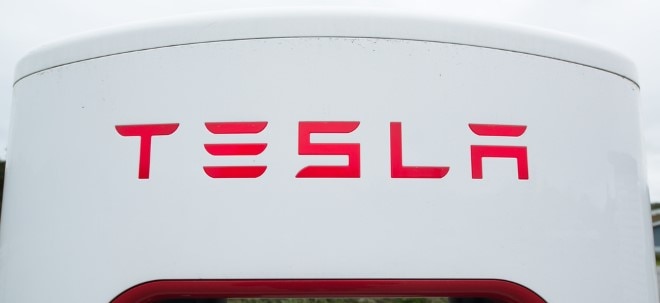 Produktionsziel im Visier: NASDAQ-Wert Tesla-Aktie: Tesla produziert in Grünheider Gigafactory erstmals 5.000 Autos in einer Woche